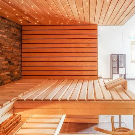 شقة Sleeps 8 Pool Wifi زيرمات